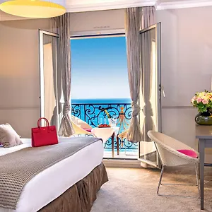 Отель Le Royal Promenade Des