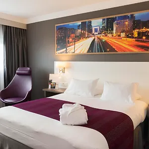 Western Paris Orly Airport Рюнжи