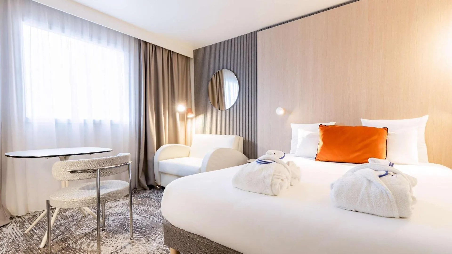 Novotel Paris 13 Porte D'Italie Le Kremlin-Bicetre 4*,